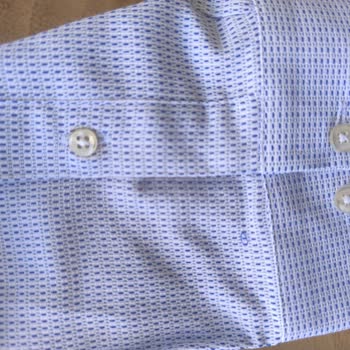 İlk Kullanımda Deforme Olan Gömlek Ve Hatalı Ürün İncelemesi Sonucu Mağduriyeti