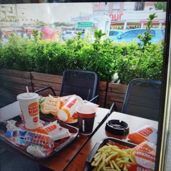 Burger Şubesinde Temizlik Ve Personel Sorunu