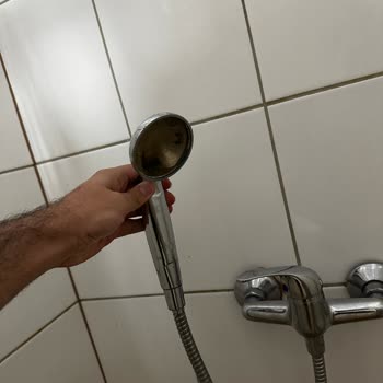 I Found Urine and Blood on the Bed in My Kraków Room Booked via Booking.com