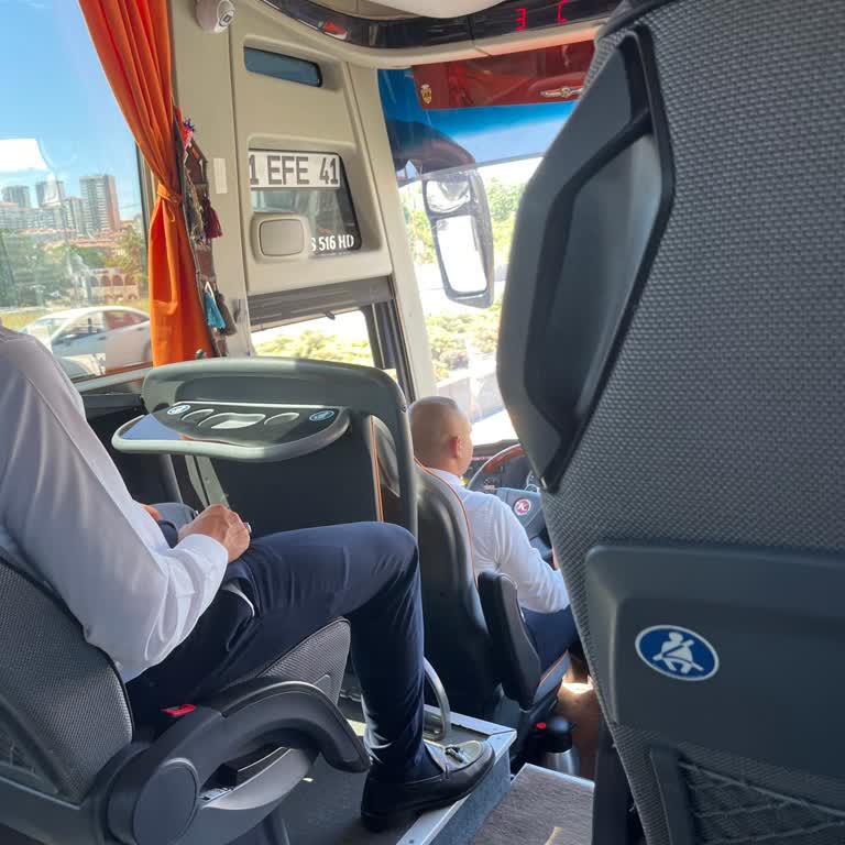 Geç Gelen Otobüs, Sıfır Konfor Ve İlgisiz Personel Nedeniyle Mağduriyet