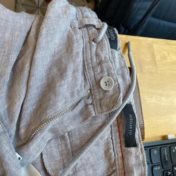 Aldığım Pantolon İlk Gününde Yırtıldı, Mağduriyetim Giderilmedi