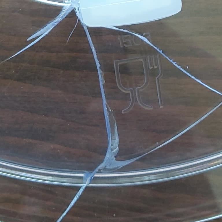 Kırık Gelen Hamur Yoğurma Makinesi Kapağına Çözüm Bulunamıyor