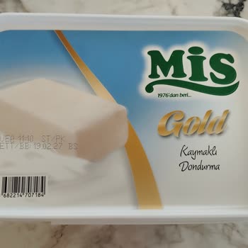 Aldığım Dondurma Bozuk Çıktı Buz Gibi Ve Yenmiyor