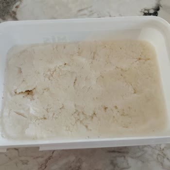 Aldığım Dondurma Bozuk Çıktı Buz Gibi Ve Yenmiyor