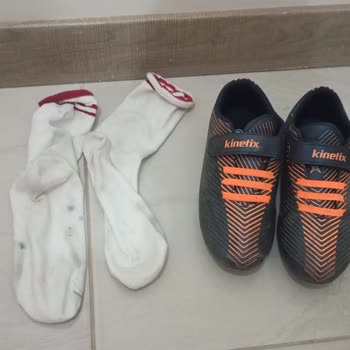 Kinetix Halı Saha Ayakkabısında Boya Lekesi Ve İade Sorunu