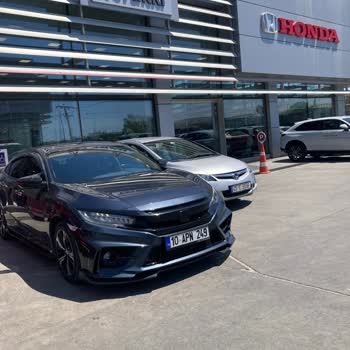 Araç Bakım Sonrası Aksesuar Yüzeylerinde Kimyasal Lekeler Oluştu