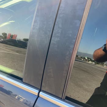 Araç Bakım Sonrası Aksesuar Yüzeylerinde Kimyasal Lekeler Oluştu