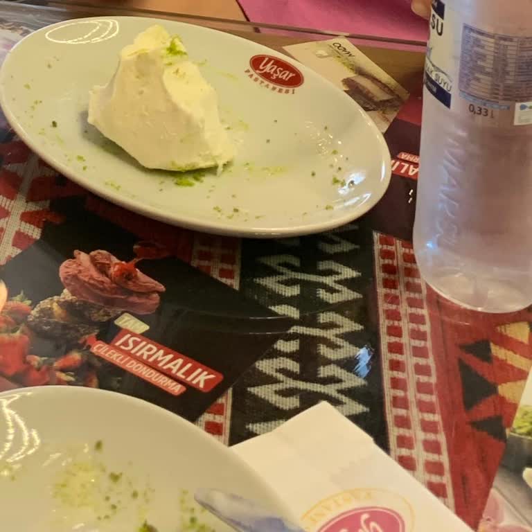 Yaşar Pastanesi'nde Dondurma Fiyatlandırması Şaşkınlığı