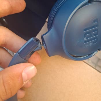 JBL Tune 520 Kulaklıkta Kendi Kendine Açılma Ve Kullanıcı Hatası Suçlaması