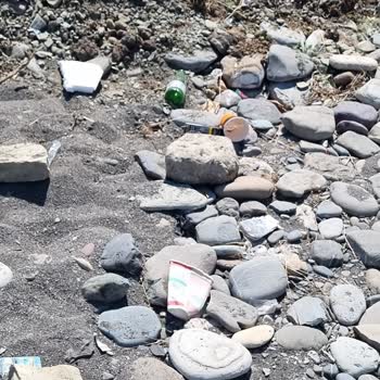 Boyran Altı Sahilinde Çöp Kovası Eksikliği Ve Temizlik Sorunu