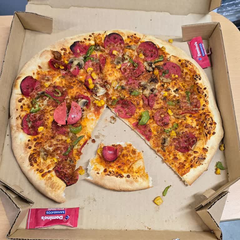 Soğuk Pizza Ve Yetersiz İade Politikası Nedeniyle Memnuniyetsizlik