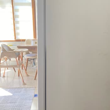 Uğur Soğutma Teslim Edilen Derin Dondurucu Defolu Ve Kapağı Düzgün Kapanmıyor!