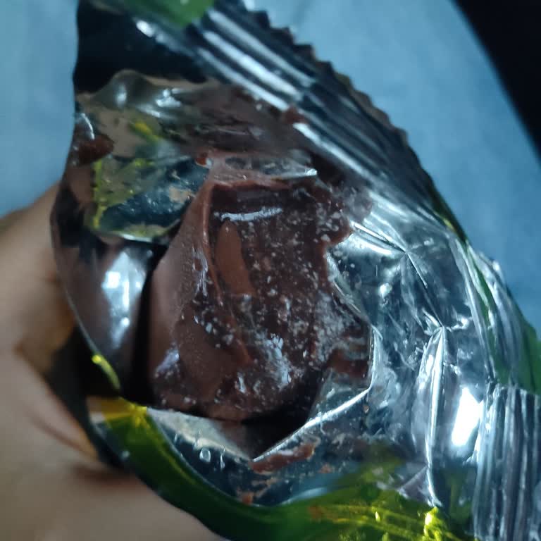 Eti Alaska Frigo İçinde Beyaz Parçacıklar Ve Bozuk Ürün Endişesi