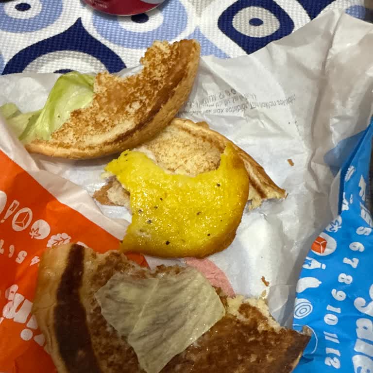 Soğuk Olmayan İçecek Ve Pişmemiş Tavuk Nedeniyle Yaşanan Mağduriyet