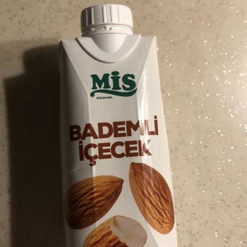 Mis Badem Sütünde Yoğurt Kıvamı Tedirginliği