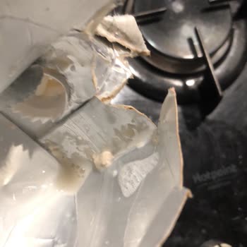 Mis Badem Sütünde Yoğurt Kıvamı Tedirginliği