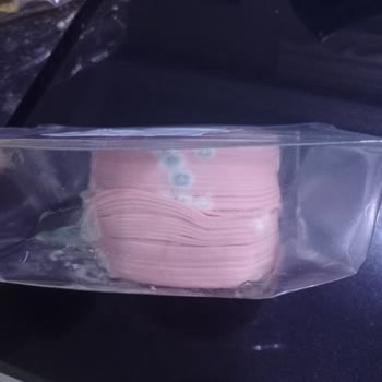 Son Kullanma Tarihi Geçmemiş Salamın Küflü Çıkması