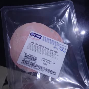 Son Kullanma Tarihi Geçmemiş Salamın Küflü Çıkması