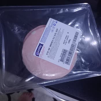 Son Kullanma Tarihi Geçmemiş Salamın Küflü Çıkması