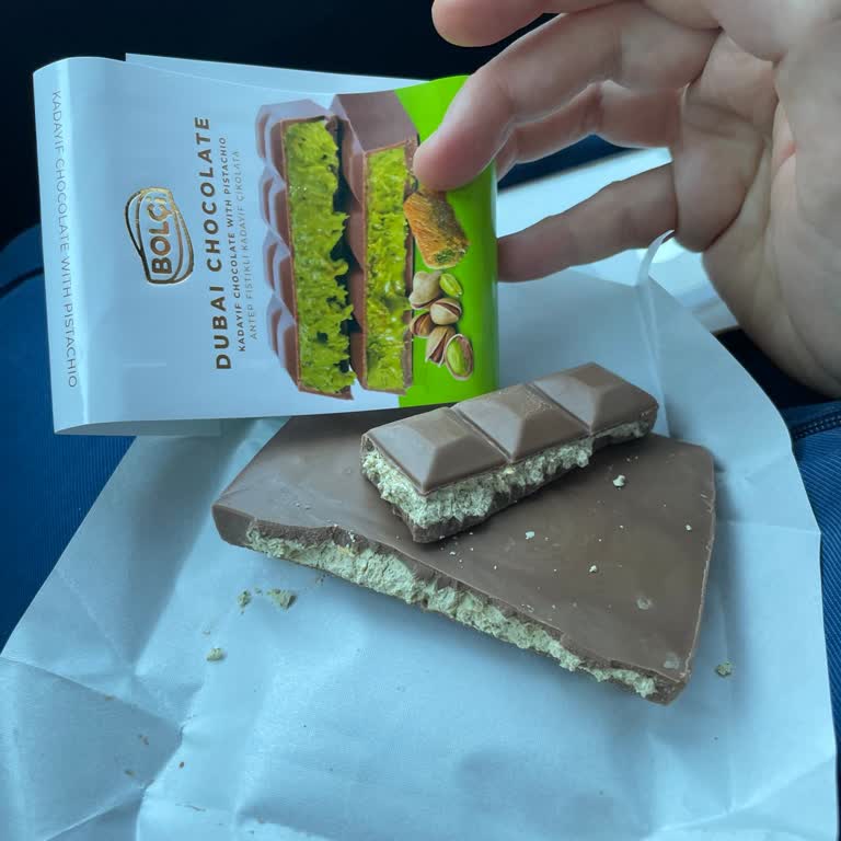 Bolçi Dubai Çikolatası Beklentiyi Karşılamadı: Görsel Ve İçerik Farklı