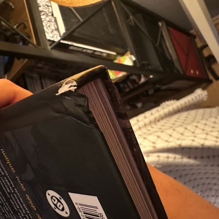 İmzalı Koleksiyon Çizgi Romanı Yırtık Ve Eksik Hizmetle Teslim Edildi