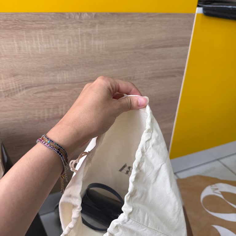 DHL Tarafından Kaybolan Zara İadesi İçin Acil Çözüm Talebi