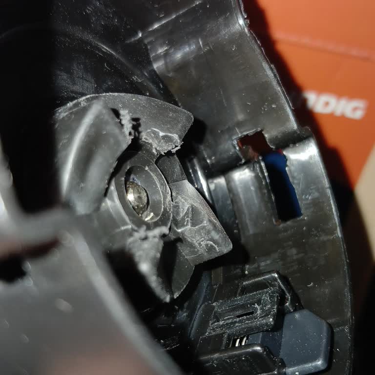 Media Markt Mağazasında Kusurlu Ürün Ve İlgisiz Personel Mağduriyeti