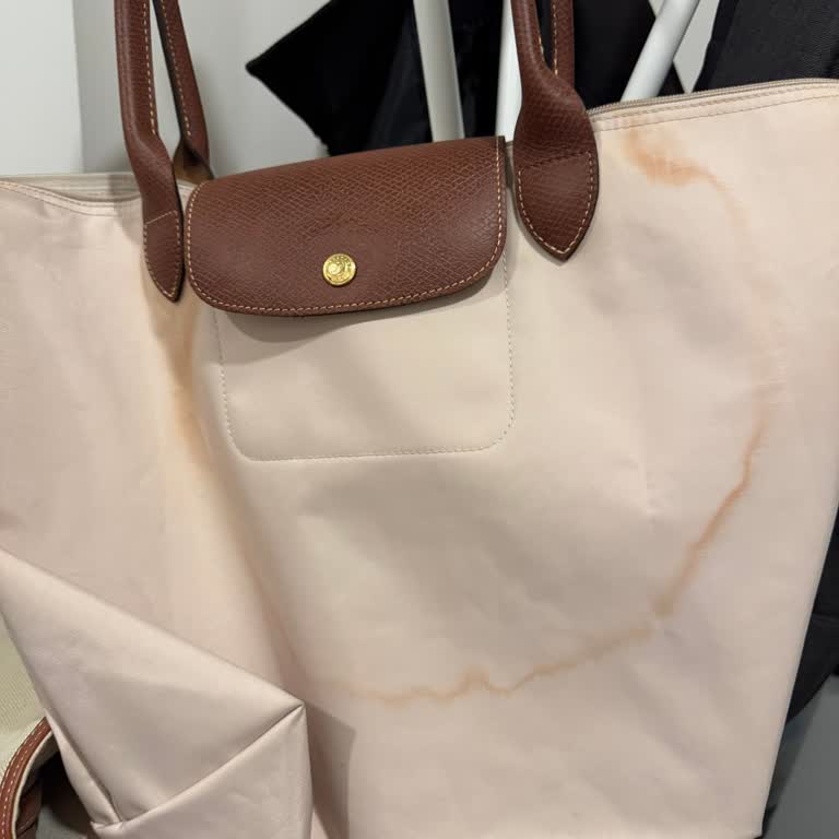 Brandroomdan Alınan Longchamp Çantada Deri Ve Boya Sorunu