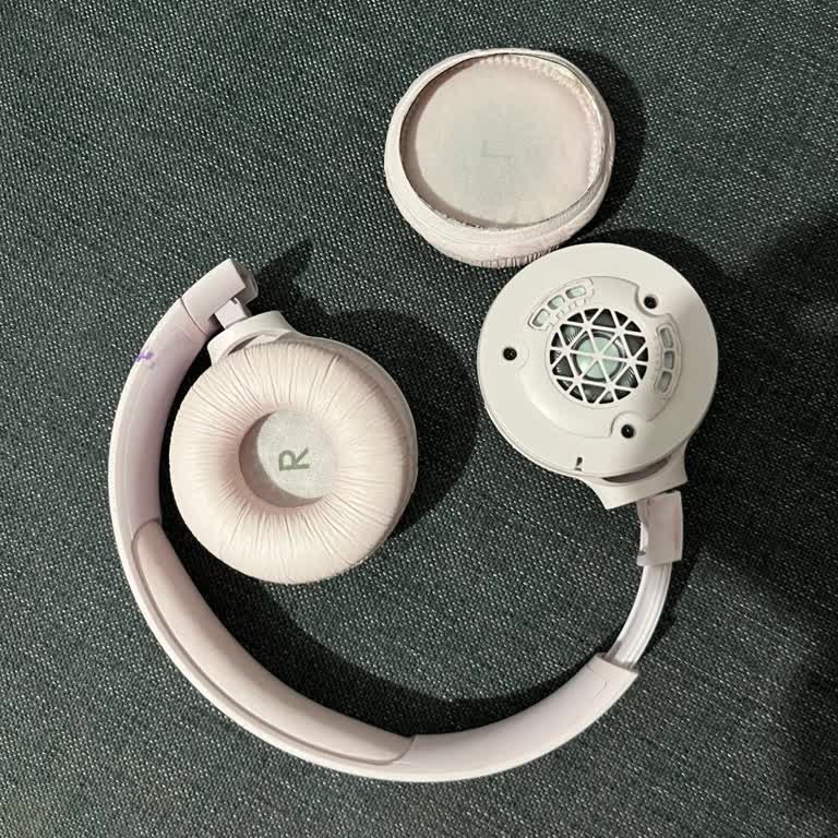 Aldığım Kulaklığın Lastiği Sürekli Çıkıyor, Yorumuma Dönüş Yapılmadı