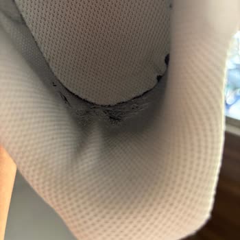 Nike Ayakkabıda Kısa Sürede Beklenmedik Deformasyon