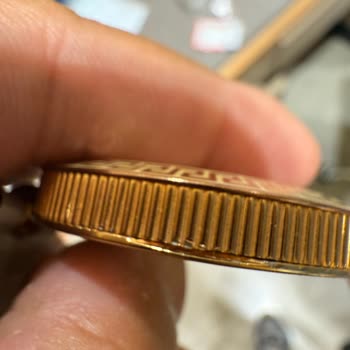 Servis Sonrası Versace Saatimde Hasar Oluştu, Mağaza İlgisiz Davrandı