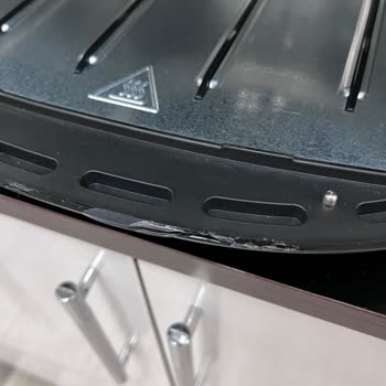 Sıfır Airfryer'da Erime Sorunu Ve Garanti Kapsamında Ücretsiz Çözüm Sunulmuyor