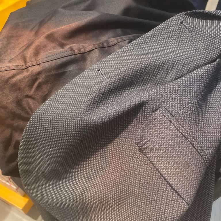 Güneşe Çıkınca Takım Elbisem Renk Soldu Değişim Yapılmadı