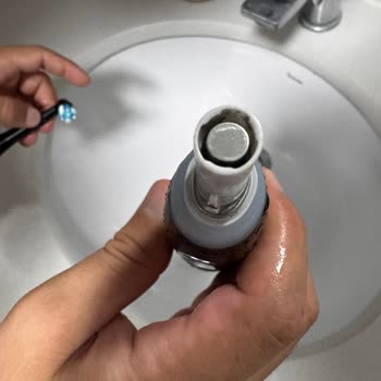 Oral B Io5 Diş Fırçasında Küf Ve Kötü Koku Sorunu Yaşadım