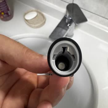 Oral B Io5 Diş Fırçasında Küf Ve Kötü Koku Sorunu Yaşadım