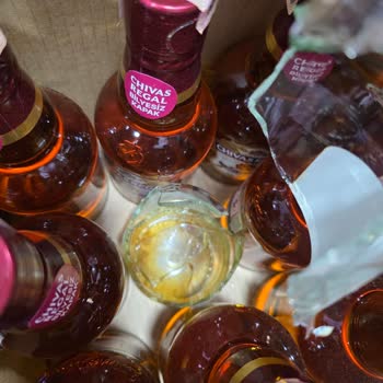 Chivas Regal Kırık Şişe Bilinçli Şekilde Kolide Gönderilmiş
