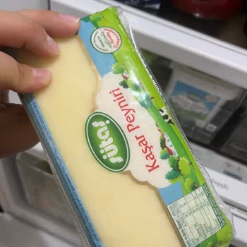 Son Kullanma Tarihi Geçmemiş Kaşar Peynirinin Küflü Çıkması Ve Güven Sorunu