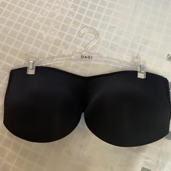 Sütyenin Silikon Kısmı Cildimi Mahvetti