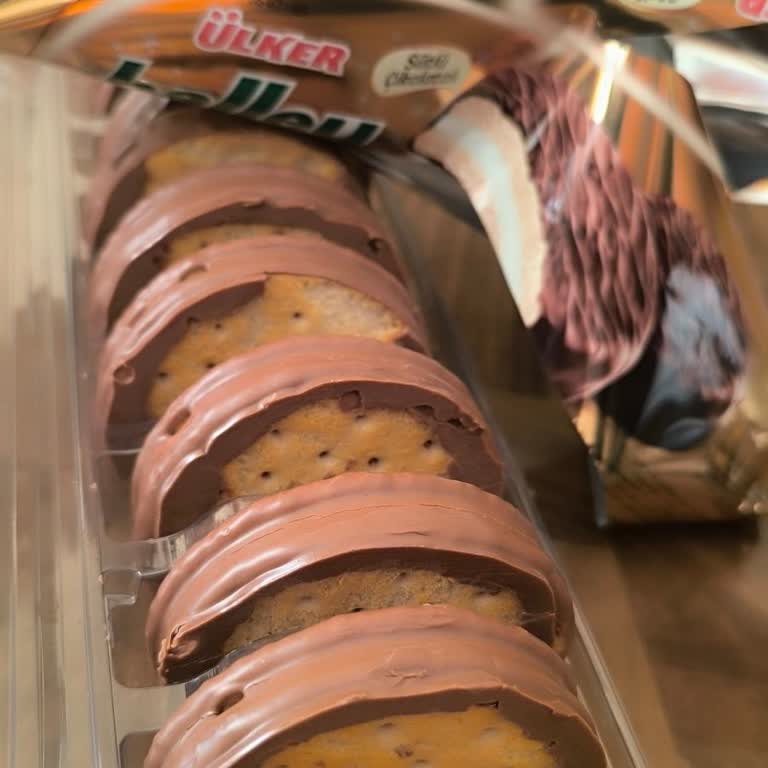 Ülker Halley Çikolatanın Kaplaması Eksik Çıktı, Güvenimiz Sarsıldı