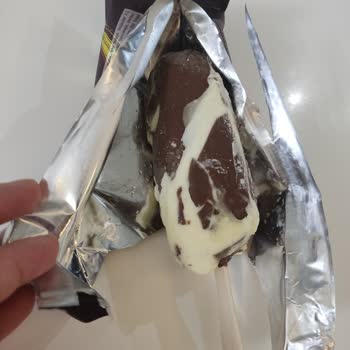 BİM'den Alınan Dondurmanın Erimiş Ve Bozulmuş Çıkması