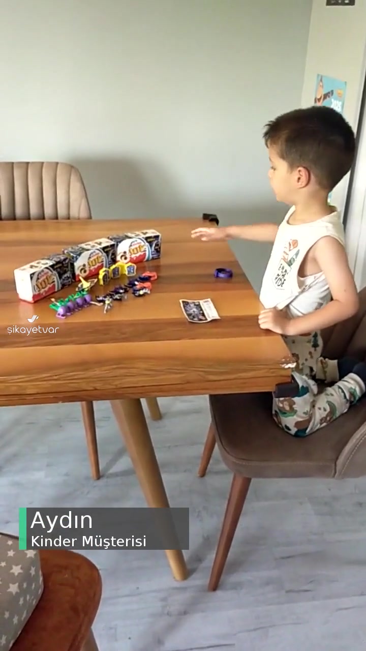 Kinder Joy Bat Wheels videonun kapak resmi