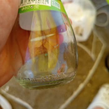 İçecek Şişesinde Yeşil Partikül Sorunu Endişelendiriyor