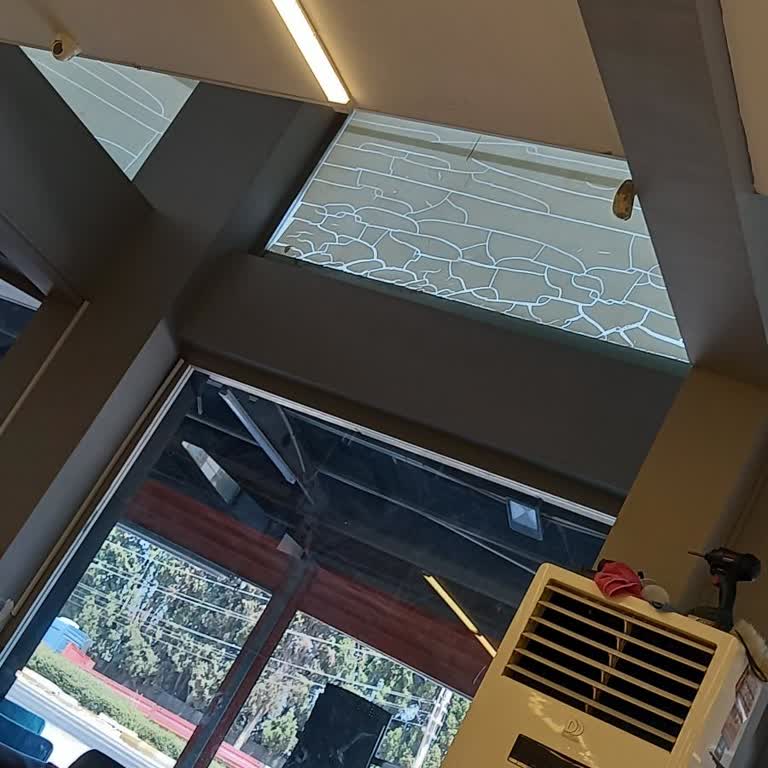 Elektrik Kesintileri Mağaza Ve Ev Yaşamını Olumsuz Etkiliyor