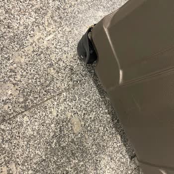 Valizim Kırık Geldi, Personel İlgisiz Ve Öncelik Tanımadı