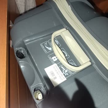 Garantili Valiz İlk Kullanımda Parçalandı, Mağduriyet Giderilmedi