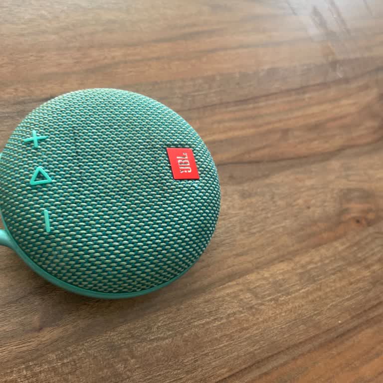 JBL Clip 3 Yüksek Seste Aniden Kapanıyor