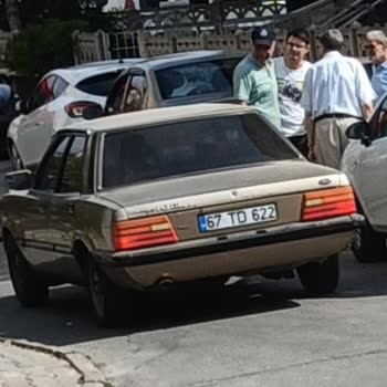 Kaldırımda Yürürken Aracın Üstümüze Sürülmesi Ve Sürücünün Agresif Tavrı