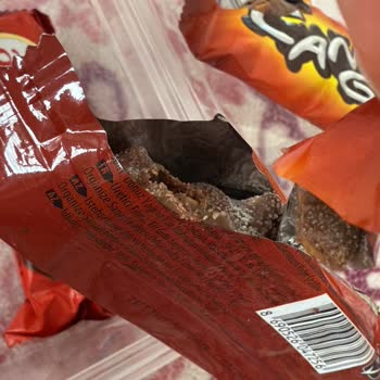 Tarihi Geçmemiş Eti Canga Çikolatalarında Küf Ve Beyaz Noktalar Hayal Kırıklığı Yarattı