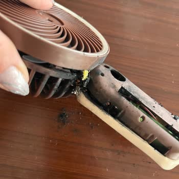 Kevser Mini Fan Elimde Patladı