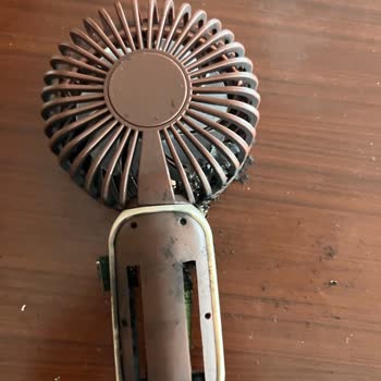 Kevser Mini Fan Elimde Patladı